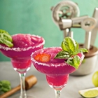 SHOTT Beverages Berry Daiquiri Recipe