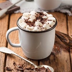 Vanilla Hot Chocolate Recipe | Shott Light Fruit Syrup Supplier | Good Food Warehouse